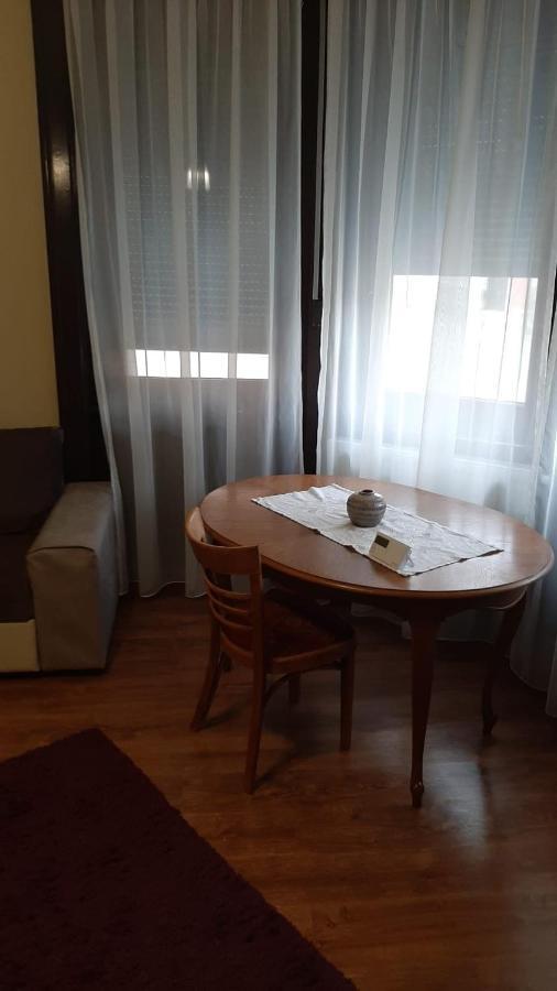 Casa Isa Vila Oradea Exterior foto